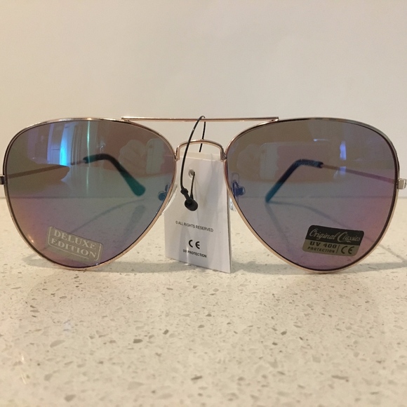 Mirrored Aviator Sunglasses w/ Case & Cloth - NWT - Picture 3 of 7